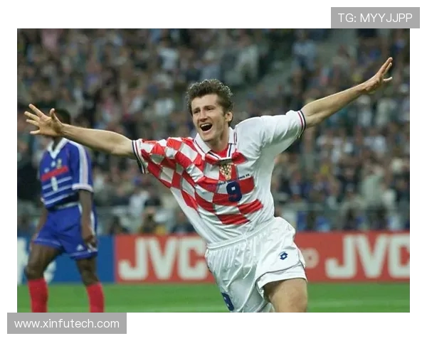 从生命之杯旋律回望九十年代足球激情岁月与全球绿茵梦想交织的荣耀记忆